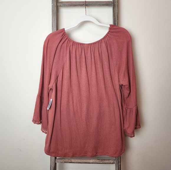 ⭐️40% Off⭐️ Old Navy Pucker Bell Sleeve Top - Picture 11 of 13
